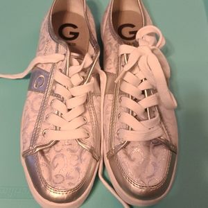 G by Guess size 7